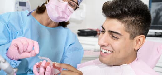 Cosmetic Dentist Consultation