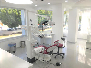 Özgür Yıldırım Aesthetic Dental Clinic _3